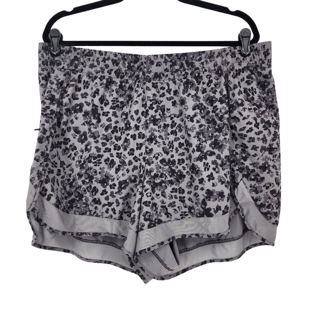 Athleta Mesh Racer Run Black and Gray Stretch Mid Rise Shorts 4" Size 1X